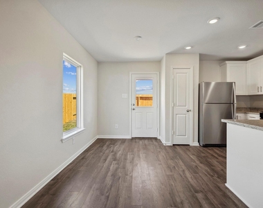 10430 Red Cardinal Drive - Photo Thumbnail 7