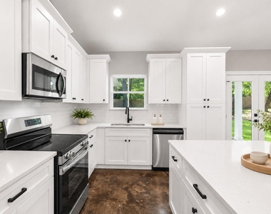 5161 Lazy Lane - Photo Thumbnail 11