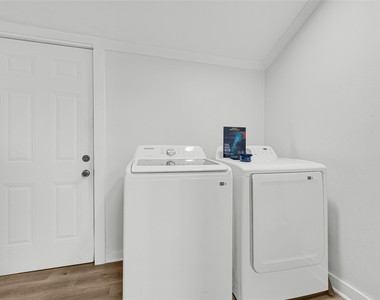 3624 Avenue S 1/2 - Photo Thumbnail 8