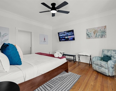 3624 Avenue S 1/2 - Photo Thumbnail 9