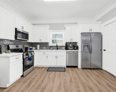 3624 Avenue S 1/2 - Photo Thumbnail 5