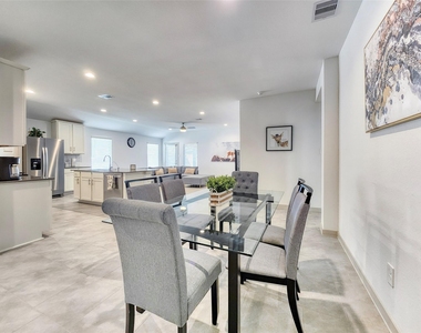 29914 Reagans Ranch Drive - Photo Thumbnail 4