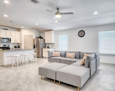 29914 Reagans Ranch Drive - Photo Thumbnail 18