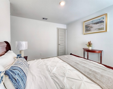 29914 Reagans Ranch Drive - Photo Thumbnail 25