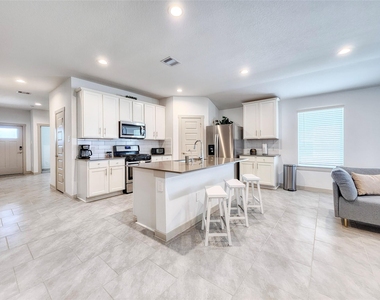 29914 Reagans Ranch Drive - Photo Thumbnail 6