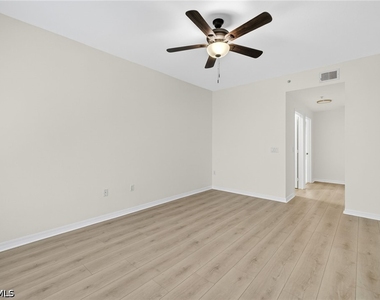 20273 Royal Villagio Court - Photo Thumbnail 18