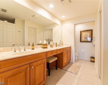 7401 Bella Lago Drive - Photo Thumbnail 10
