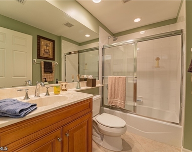 7401 Bella Lago Drive - Photo Thumbnail 8