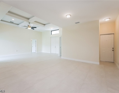 1125 Capp Avenue - Photo Thumbnail 2