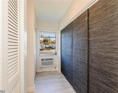 235 Seaview Court - Photo Thumbnail 6