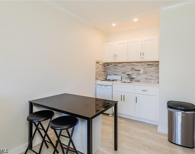 235 Seaview Court - Photo Thumbnail 3