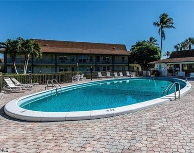 235 Seaview Court - Photo Thumbnail 8