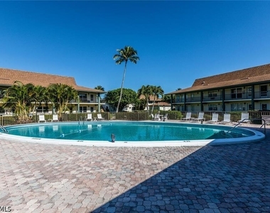 235 Seaview Court - Photo Thumbnail 9