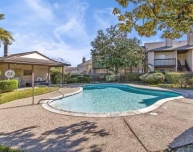 1500 Bay Area Boulevard - Photo Thumbnail 9
