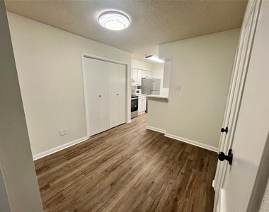 1500 Bay Area Boulevard - Photo Thumbnail 1