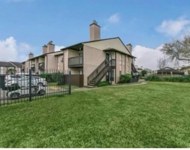 1500 Bay Area Boulevard - Photo Thumbnail 11