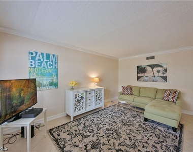 1100 Gulf Shore Boulevard N - Photo Thumbnail 1