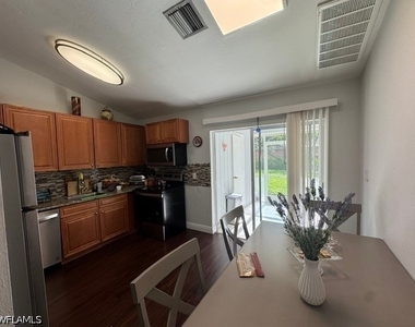 2142 55th Terrace Sw - Photo Thumbnail 3