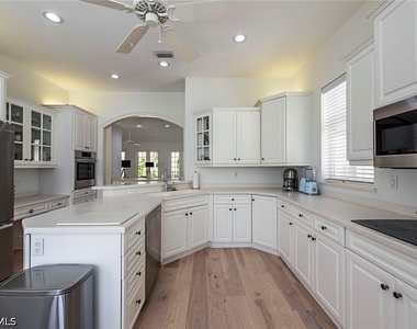 860 7th Street S - Photo Thumbnail 4
