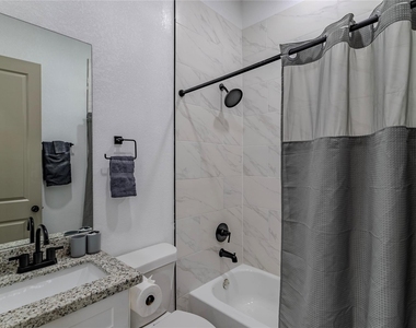 5901 Crest Court - Photo Thumbnail 15
