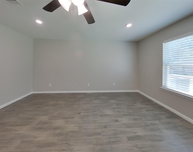 3310 Havenwood Chase Lane - Photo Thumbnail 2