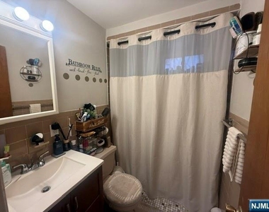 279 Chestnut - Photo Thumbnail 2
