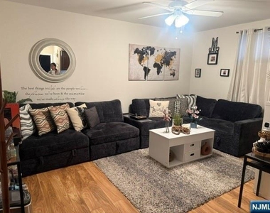 279 Chestnut - Photo Thumbnail 8