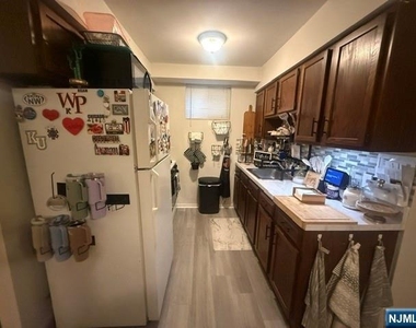 279 Chestnut - Photo Thumbnail 1