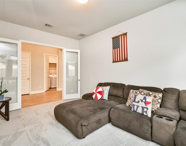 5042 Albany Shores Lane - Photo Thumbnail 13