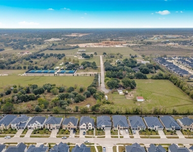 5042 Albany Shores Lane - Photo Thumbnail 36