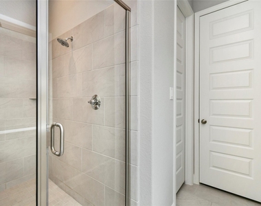 5042 Albany Shores Lane - Photo Thumbnail 31