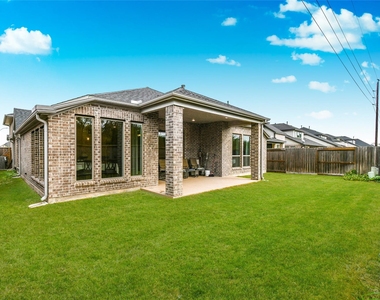 5042 Albany Shores Lane - Photo Thumbnail 32