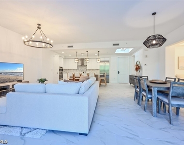 1115 Central Avenue - Photo Thumbnail 4