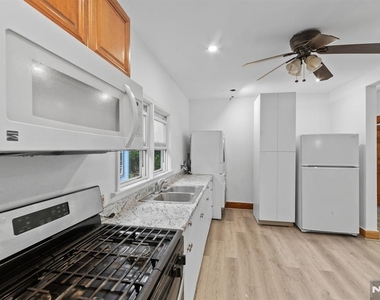 123 Washington - Photo Thumbnail 7