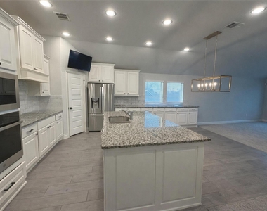 12807 Spiegel Street - Photo Thumbnail 1