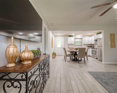 16614 Forest Bend Avenue - Photo Thumbnail 5