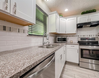 16614 Forest Bend Avenue - Photo Thumbnail 13