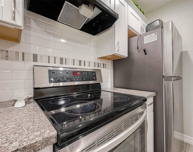16614 Forest Bend Avenue - Photo Thumbnail 16