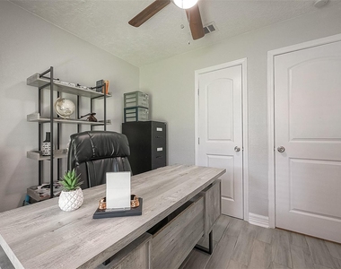 16614 Forest Bend Avenue - Photo Thumbnail 20