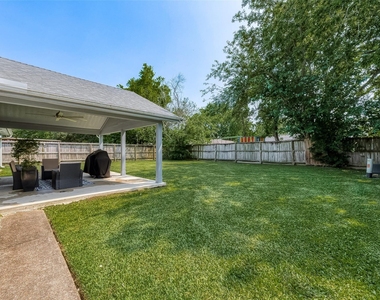 16614 Forest Bend Avenue - Photo Thumbnail 41
