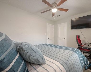 16614 Forest Bend Avenue - Photo Thumbnail 23