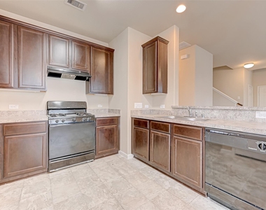 10118 Mariposa Green Court - Photo Thumbnail 7
