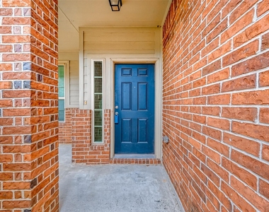 10118 Mariposa Green Court - Photo Thumbnail 1