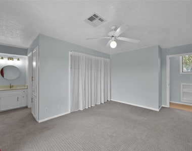 12247 Trail Hollow Drive - Photo Thumbnail 19