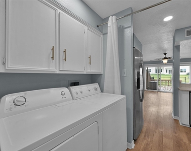 12247 Trail Hollow Drive - Photo Thumbnail 17