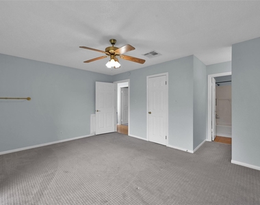 12247 Trail Hollow Drive - Photo Thumbnail 27