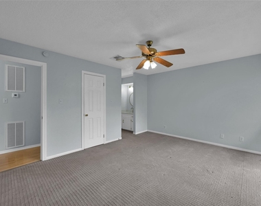 12247 Trail Hollow Drive - Photo Thumbnail 26