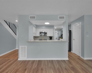 12247 Trail Hollow Drive - Photo Thumbnail 12