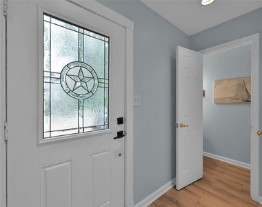 12247 Trail Hollow Drive - Photo Thumbnail 6
