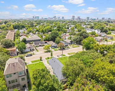 2821 Holman Street - Photo Thumbnail 24